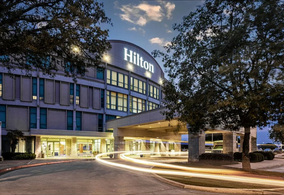 Hilton Austin Airport property photograph