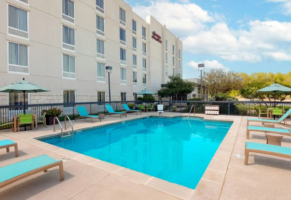 Hampton Inn & Suites Austin-Airport Parking property photograph